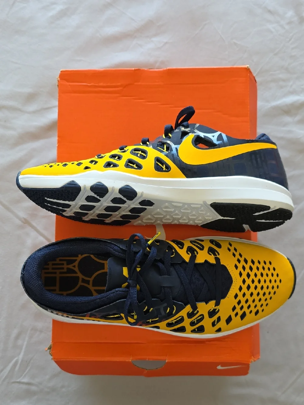 Nike Yellow & Navy Athletic Running Shoes - Picture 4 of 5
